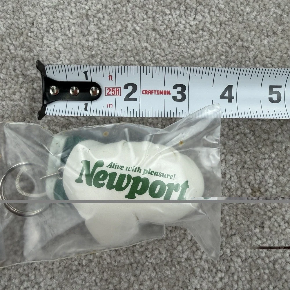 Newport Lights Boxing Glove Keychain - Picture 2 of 3